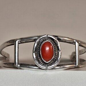 Vintage Navajo Native American 925 Sterling Silver Coral Southwest Cuff Bracelet